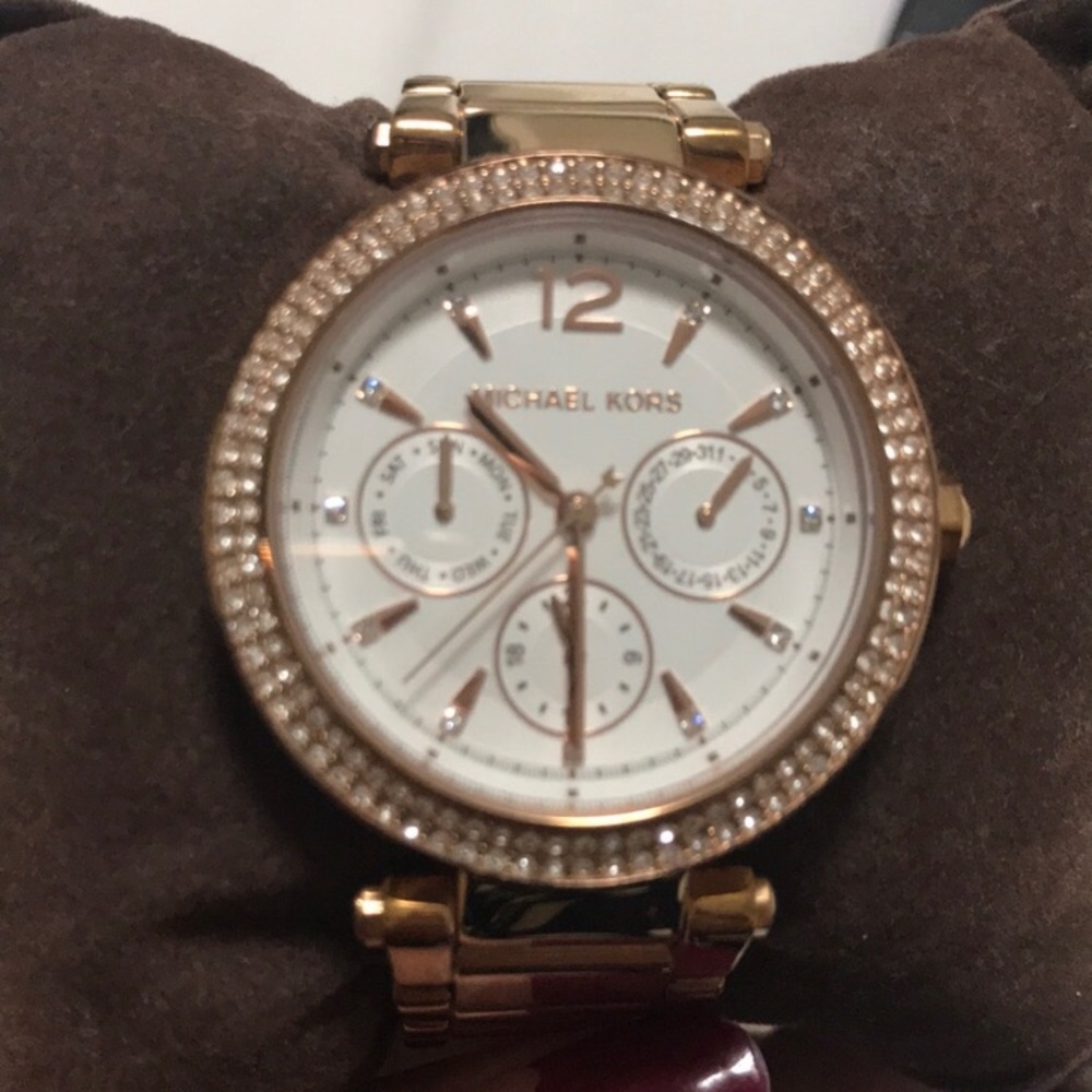 Rose gold watch - Picture 3 of 4